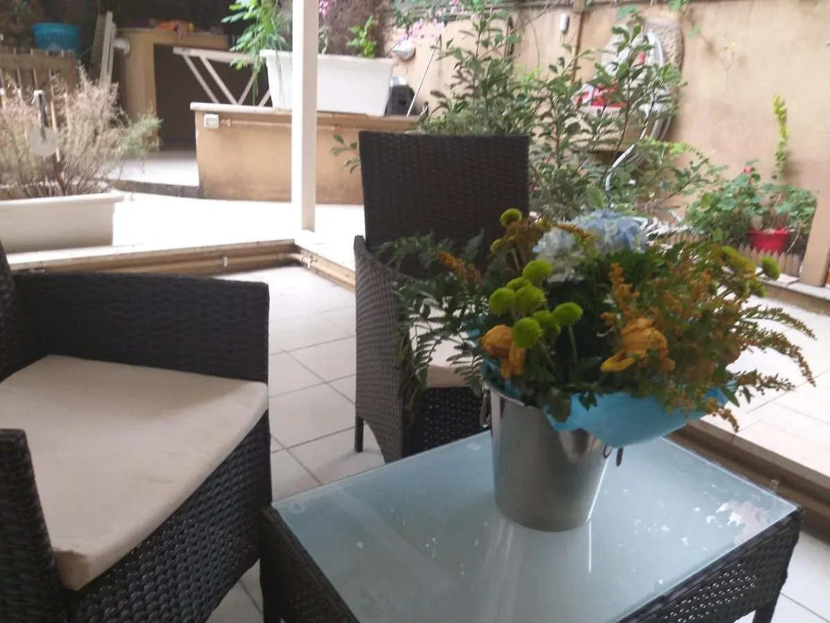 Ferienhaus Vacanze Romane Con Giardino Italien